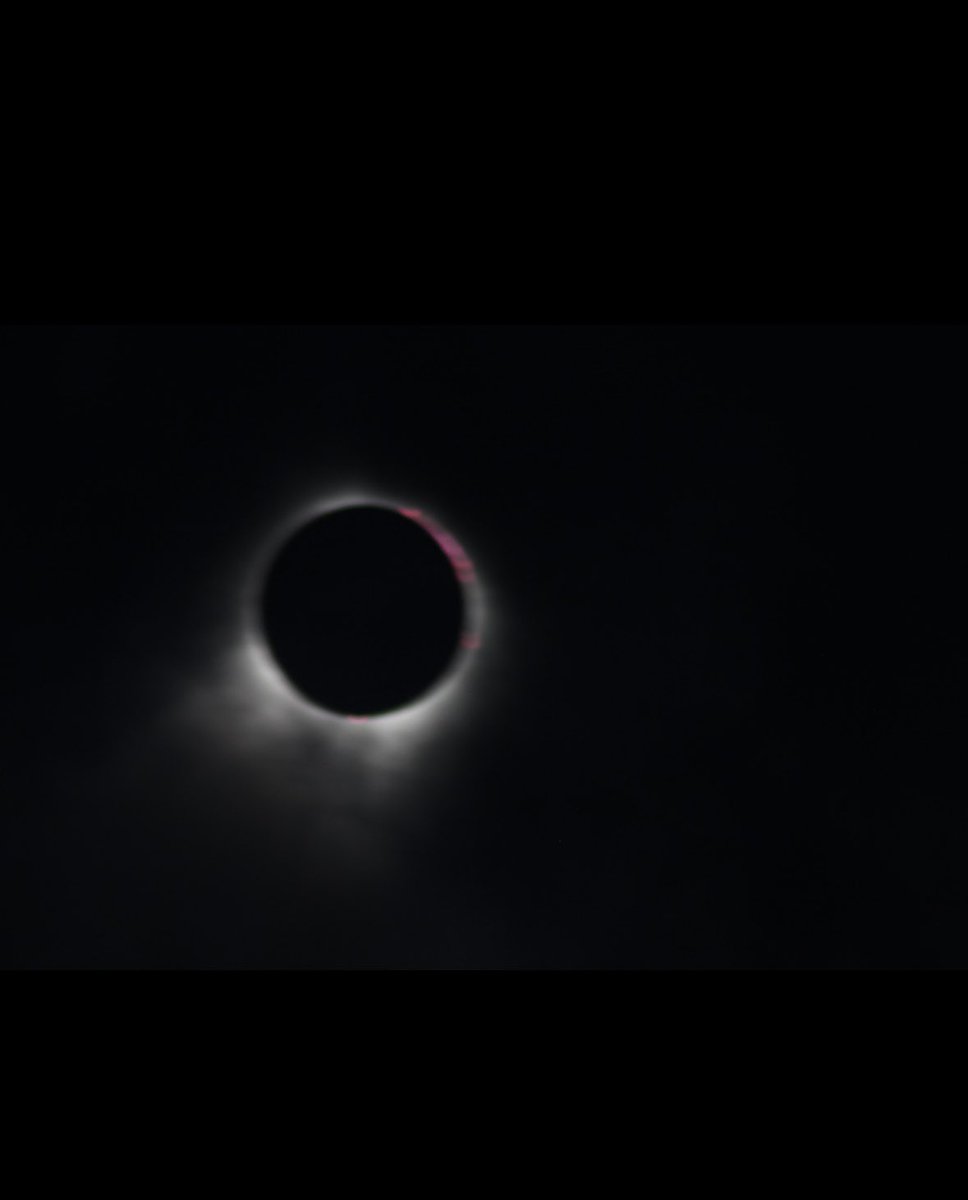 crazeebee's tweet image. Reality is Magic!
Saw solar eclipse. So surreal. Mind-blown and teared up seeing the magic of creation  🥹🥰 #Solareclipe2024 #SolarEclipse  #Burlington 
April 8, 2024