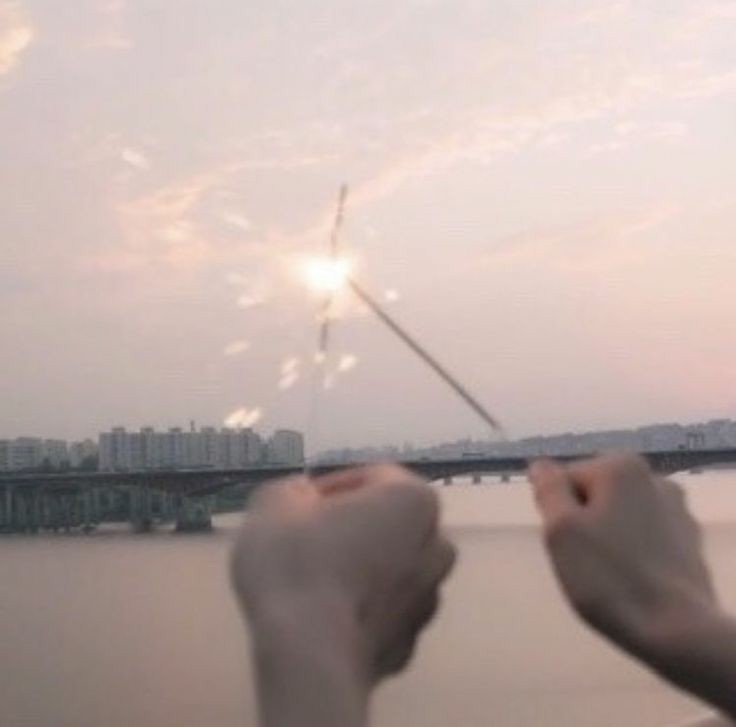 ㅤ ㅤ  。୭⠀⠀〞Integración ˚⠀˛ ⠀⠀୨୧

¿en que consiste? ustedes crearan un tweet usando el #animutualzz con sus animes favoritos. si quieren ser mutual de alguno, coméntenle en su post o siganlo

les estaremos dando ♡  +  ↻
#animetwt  #Anitwt