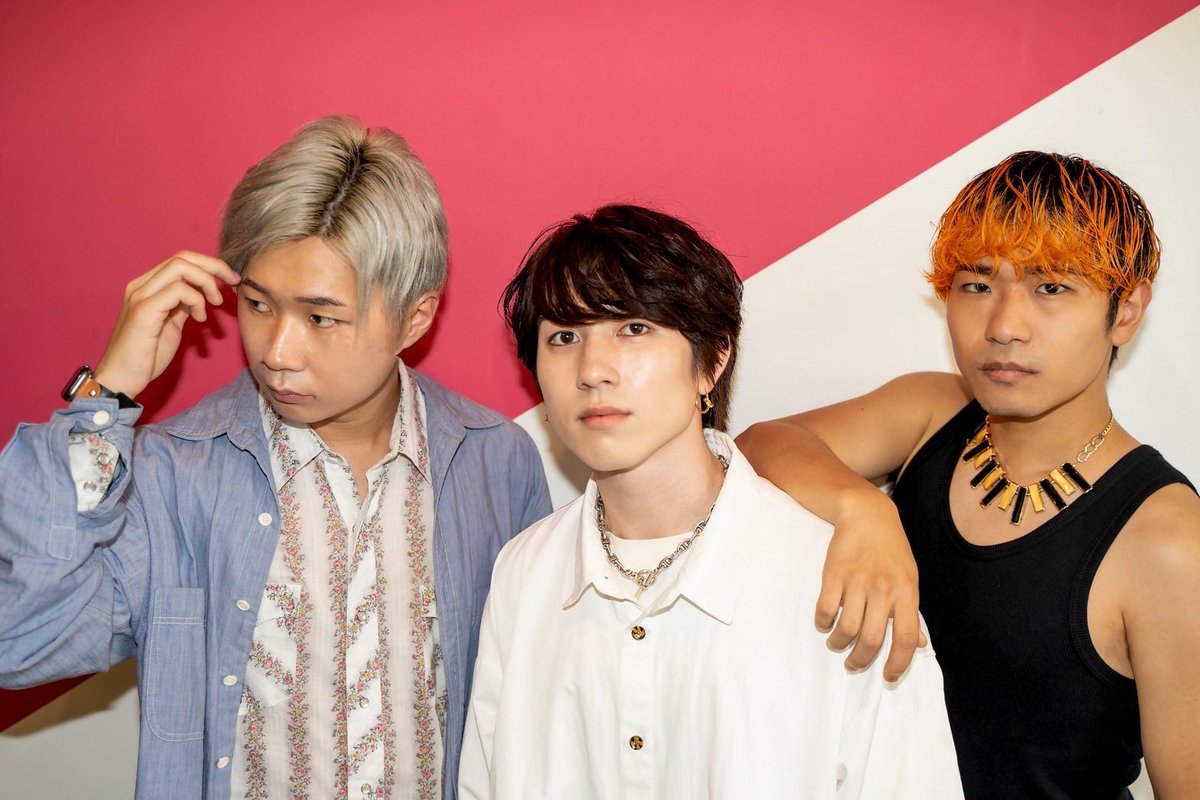 zyoyusai's tweet photo. 出演アーティスト🎵

【APOLLORN】

5月5日（日）出演決定！
出演時間については後日発表いたします。

🔽チケット購入はこちらから🔽
https://t.co/RehtEnwgi5

『アカサウタ』🎸
https://t.co/zyuDWuFQNq https://t.co/8ayePdwZMP