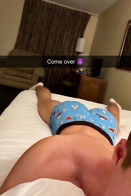 Who’s coming over? https://t.co/vmpIcIiiO2
