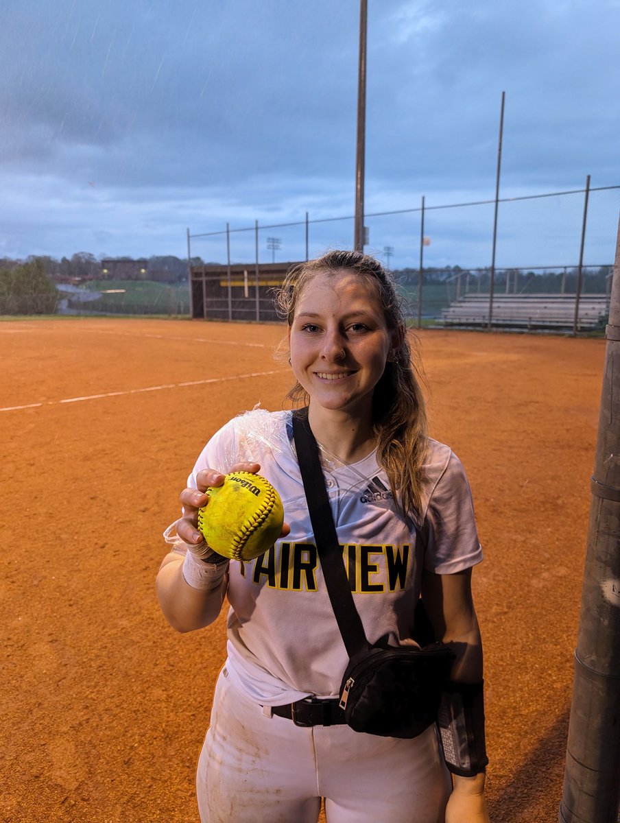 Softball beat East Hickman 10-5. The girls racked up 7 doubles on the night and had a combined 17 hits! Ashlyn Corbin had the win on the mound while every single batter in the line up tallied up hits.  Jaelyn Luke picked up her career 100 hit.