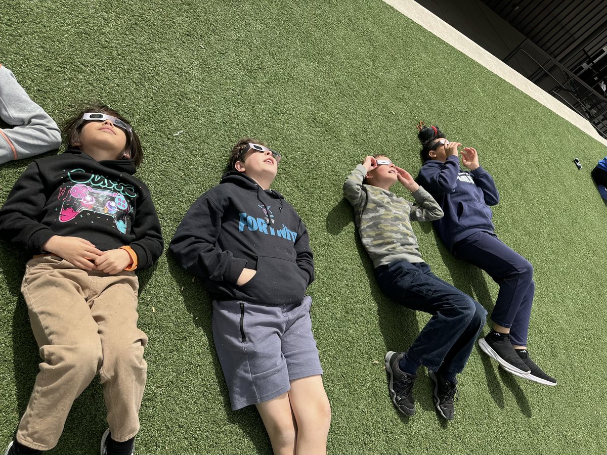 GOK students catching a glimpse of the solar eclipse today! #OneGOK 🐏🌙