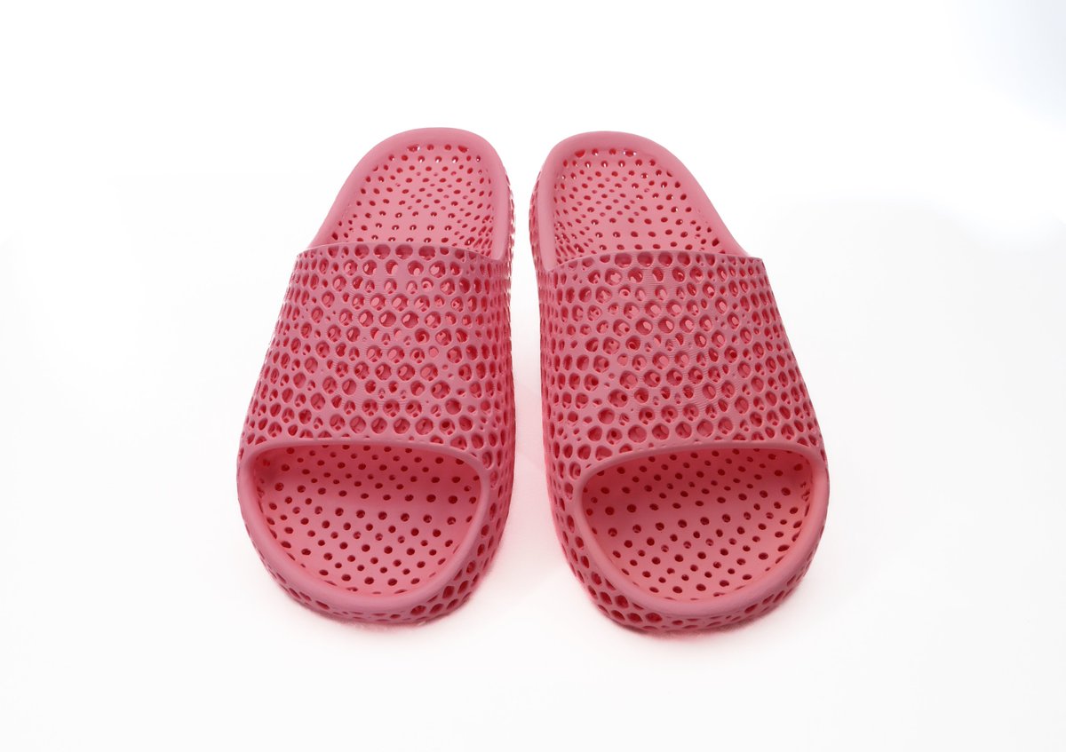 Umei3D's tweet photo. Fantastic color for moonwalker!!!
Do you love this cute color?!

#moonwalkers #umeimoonwalkers #slides #3Dprintedslides #umei #umei3D #cushionstep #3Dprinting #3Dprintingshoes #3Dtechnology #fashionshoes #fashion #casualstyle #sandals #colorfulshoes #sportshoes #sportstyle https://t.co/TuXGpN41lJ