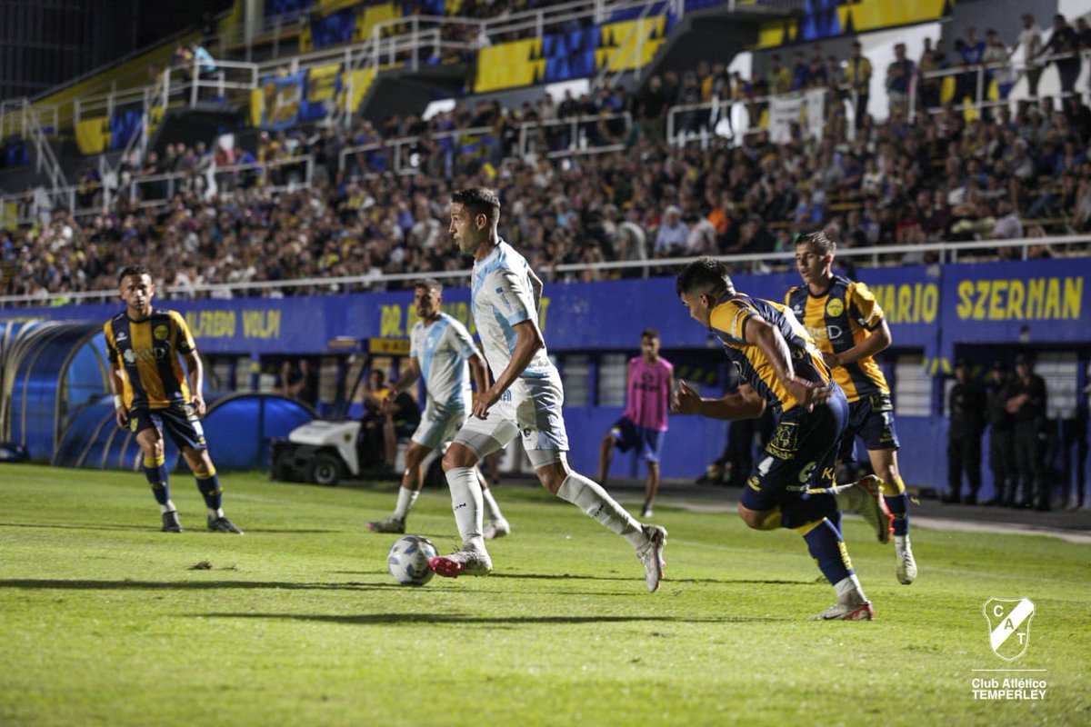 domingogasolero's tweet photo. Señores  Ganó Temperley  carajo  el segundo  partido de visitante  gracias Dios  por cumplir con triunfo  un Temperley  con un triunfo  importante  para el sábado  este es el camino https://t.co/09AXPC7qQK