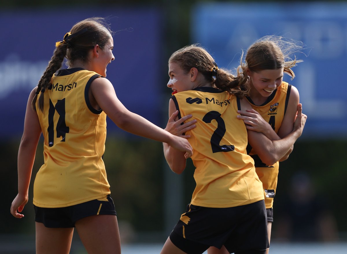 Congrats to our 16's Girls team who won their first AFL National Championships game against Gold Coast Suns Academy over the weekend. WA 12.8 (80) GC Suns Academy 3.0 (18) wafootball.com.au/news/24919/wa-…