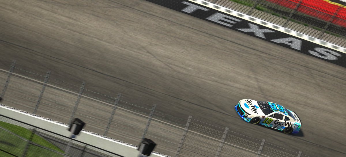 @GetWetSports #19 looks good under the Texas sun. P4 tonight in @RealSimRacing