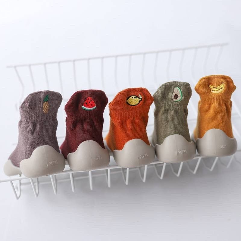Ozznekshoes's tweet photo. Exciting News: 🎉 

Our “yummy fruit” sock shoes are back by popular demand and fully restocked, just in time for summer. This design features a spacious toe box, breathability for water activities, anti-slip soles, zero-drop design and machine washable.

https://t.co/mrcEQKBzb8 https://t.co/ifQgFSbxlw