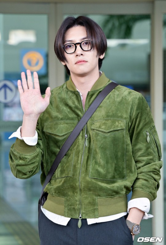 kdramacasting's tweet photo. #JiChangWook reportedly to lead superhero drama <#Twelve> along with #MaDongSeok, the drama depicts heroes with various abilities and various charms struggling to protect the Korean Peninsula from evil spirits.

Ji will acts one of the heroes who are protecting the Korean Peninsula along with Ma, it's expected to release at the end of 2024.