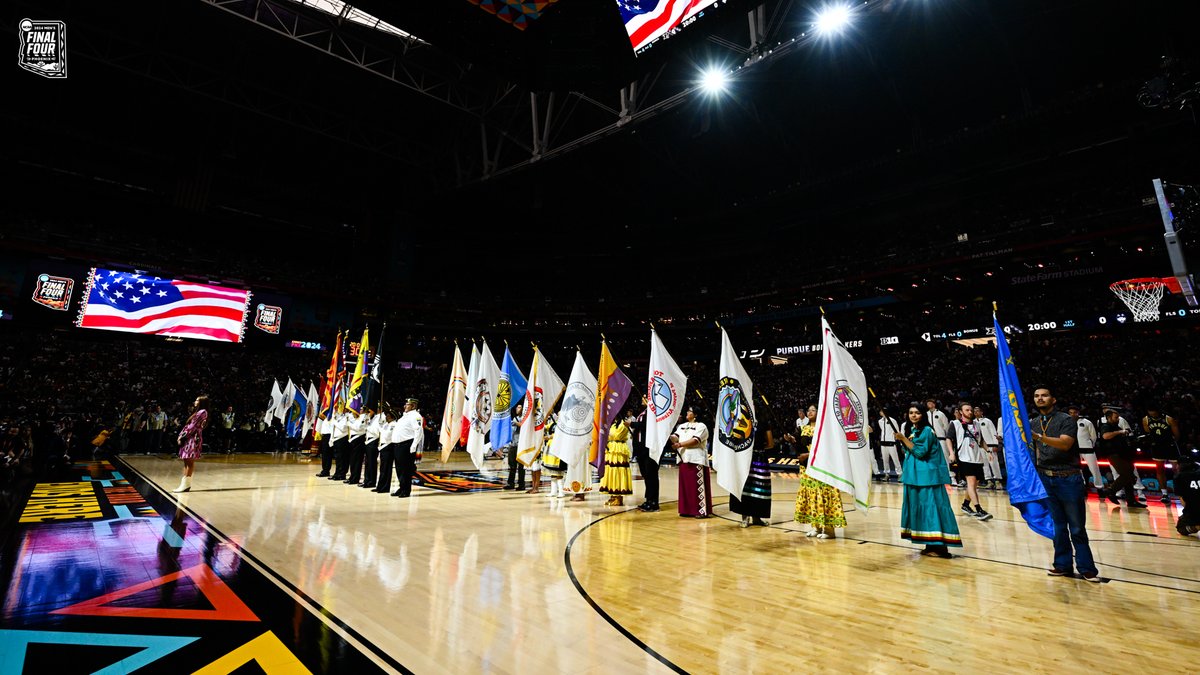 MFinalFour's tweet photo. At the #NationalChampionship, the NCAA welcomed and honored Arizona's Tribal Nations.

The National Anthem was performed by Kahara Hodges representing the Navajo Dine Nation with the Tohono O’Odham Nation Color Guard.

The halftime show featured a Chi-Chino Spirit performance and the World Champion Duncan & Sinquah Family Hoop Dancers.

#MFinalFour