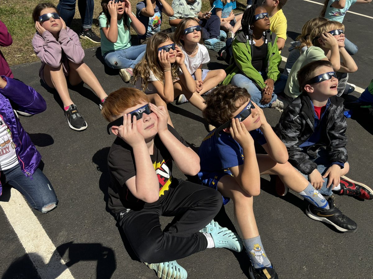 Wouldn’t want to experience the eclipse with anyone other than Miss Seaba and her students at <a href="/StarsideComets/">Starside Elementary</a>!  Then they created their own Pages Book to remember everything they observed.