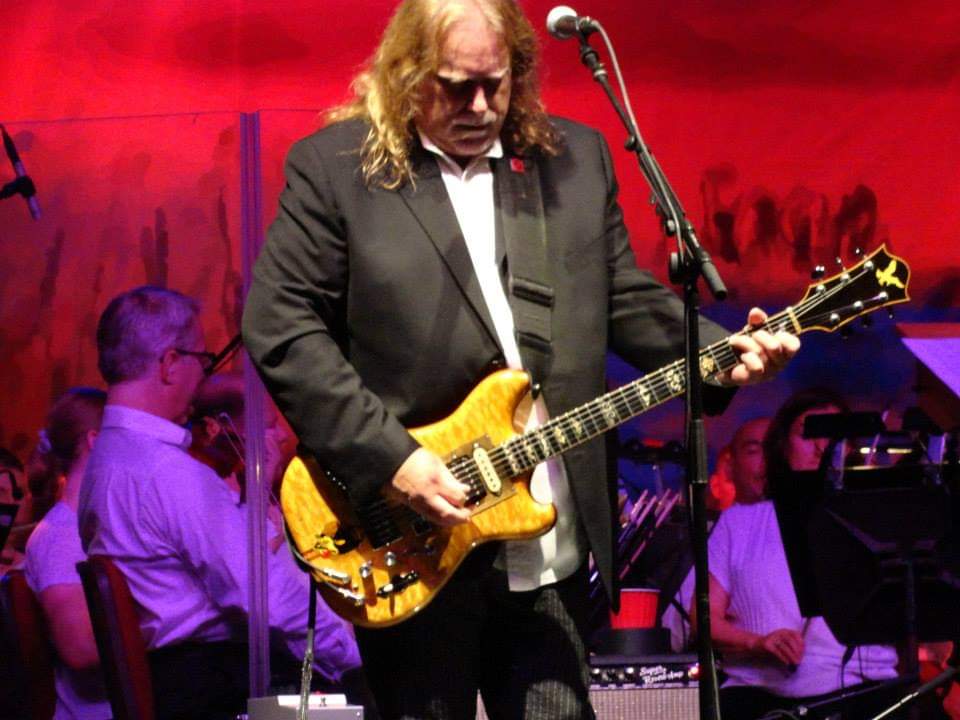 Happy birthday to the great, Mr. Warren Haynes @govtmuleband