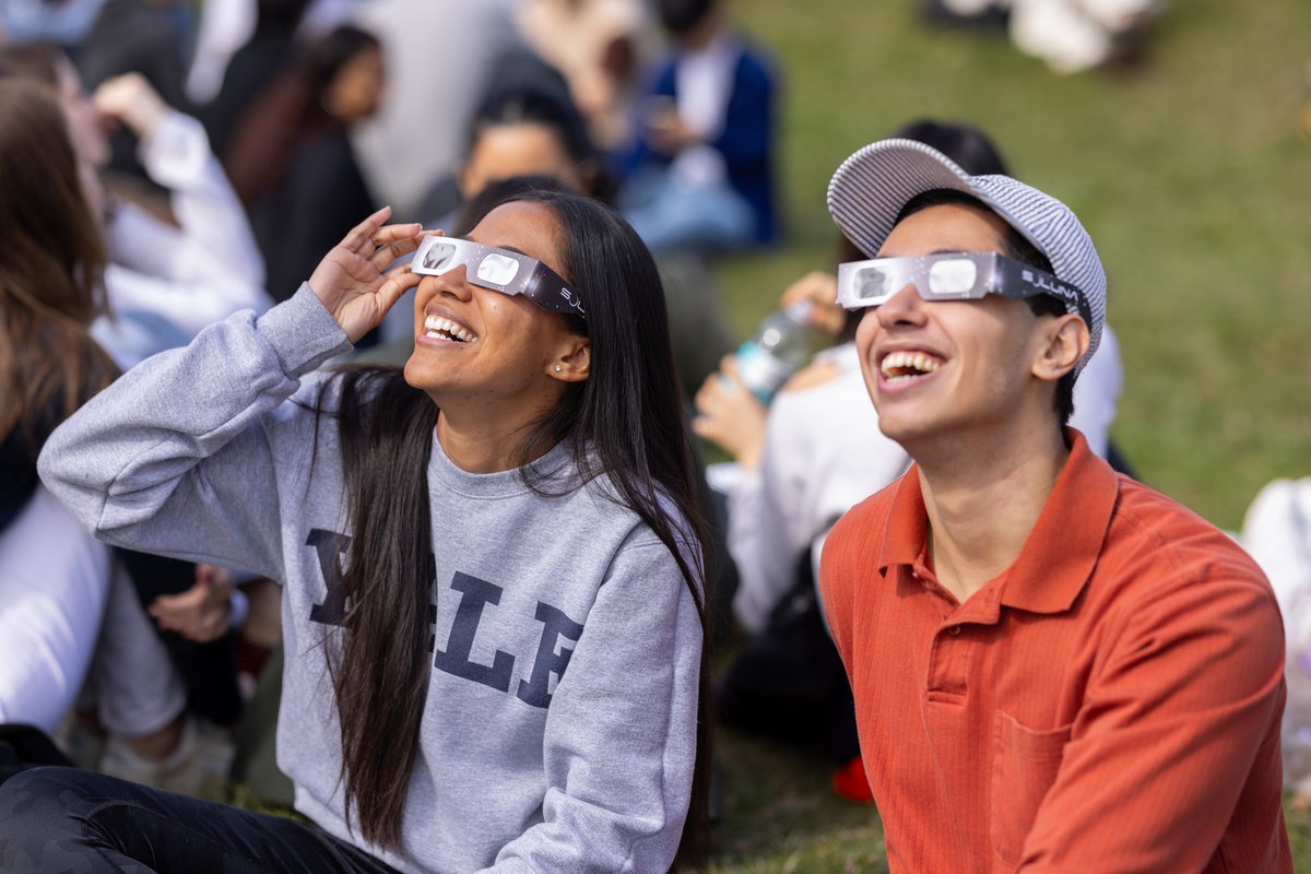 Monday’s eclipse-viewing event at Yale’s Leitner Family Observatory and Planetarium was a celebration of science, springtime, and sociability. Check out photos and videos from Yale's campus eclipse-viewing event: bit.ly/4cN9TuC #Yale #Eclipse #NewHaven