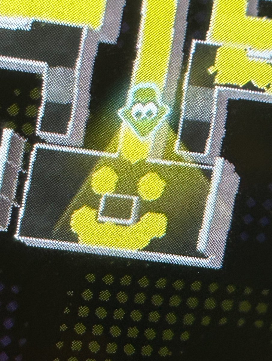 Glory2Snowstar's tweet photo. Thanks for everything, Splatoon 1. It truly did grow up alongside us.

This game’s Miiverse functionality is what got me to pursue digital art, and now I’m in college doing exactly that. Scored my robes today under the eclipse as the servers close for good.

Stay fresh, squiddos. https://t.co/uaZazWWK7v