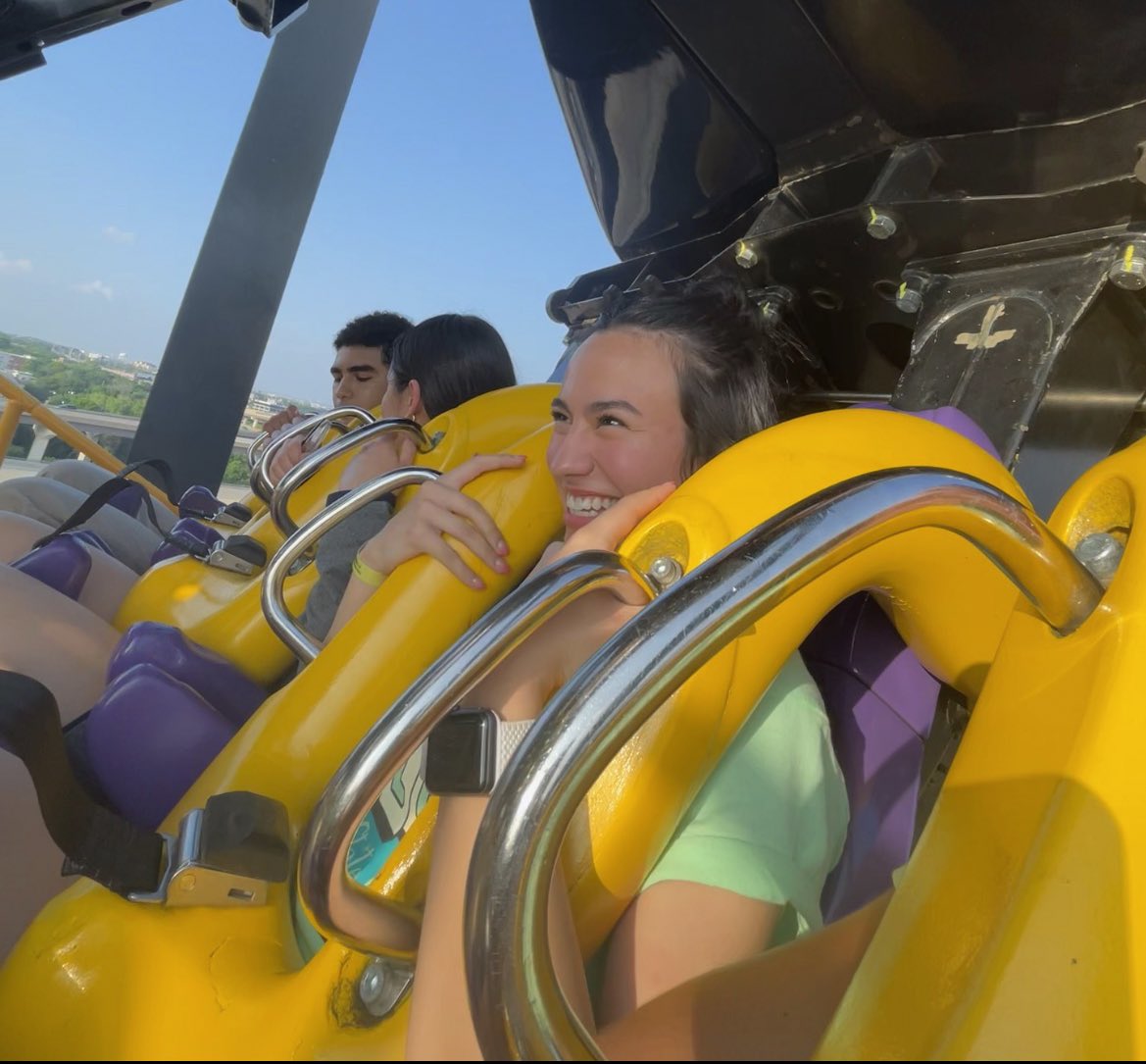 Smiles and Roller Coasters 🎢  #OFOD #THEDISTRICT #Stuco #TASC #DistrictIX @dvhsyisd @ysletaisd @TASC_StuCo @District9StuCo @SixFlagsOverTX @cmlopez1