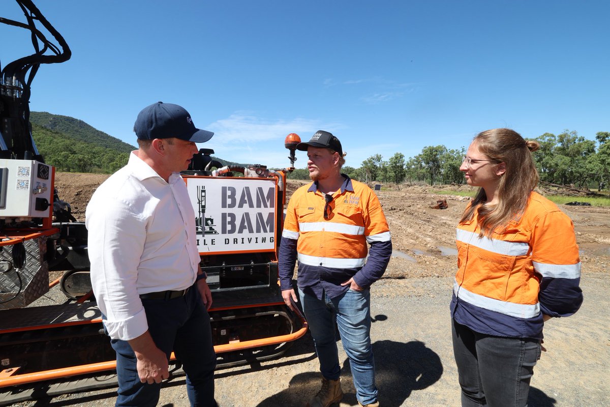 Stunning day in sunny Gladstone. First stop: visiting the hardworking tradies building one of our biggest solar farms ever. 350 good secure jobs for locals. Cheers to that.