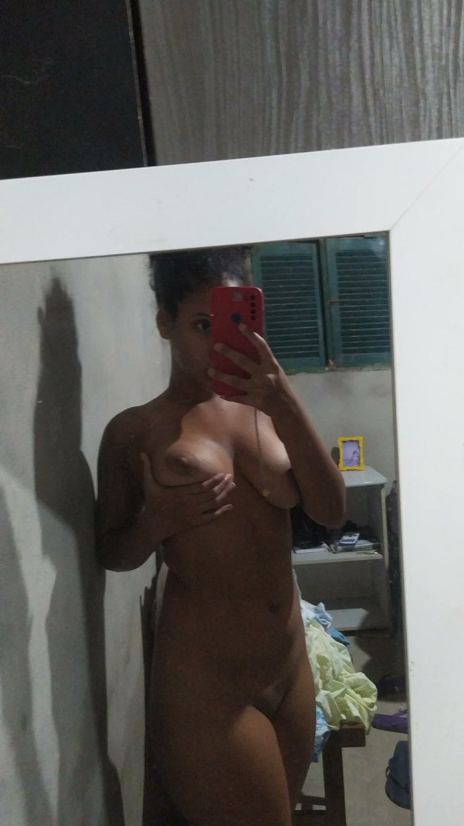 Já tô fazendo um ensaio novinho pra vocês, fiquem de olho amanhã tem👌🏼