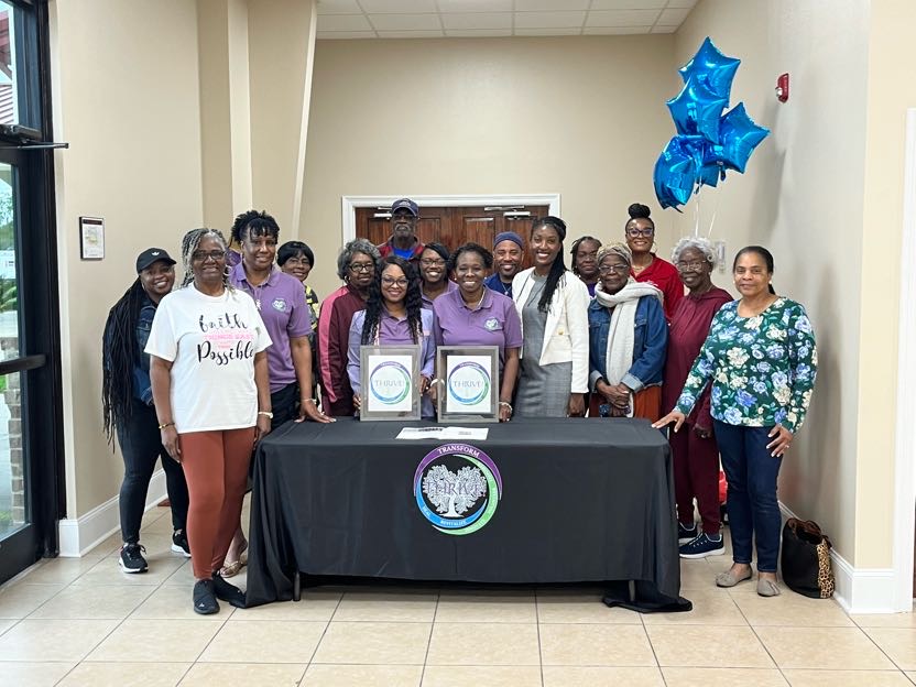 StrongLinkTech's tweet image. 💙📱 StrongLink Technology is excited to launch smartphone workshops for our beloved seniors in the community! 📱👵🏼 Join us and learn how to navigate your device like a pro.

#technologyfortheseniors #smartphoneworkshops #communityengagement