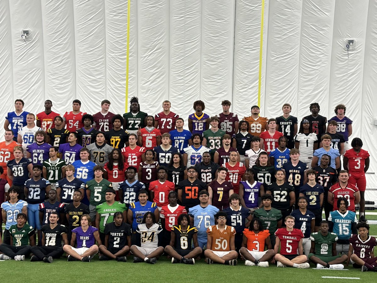 #Thankful for the opportunity to represent Klein Oak football and #Houston at the Texans’ “Say No to Drugs” Campaign‼️ Got to meet some #Texans legends as well. Thank you @zkelley1985 @KLEINOAKFB