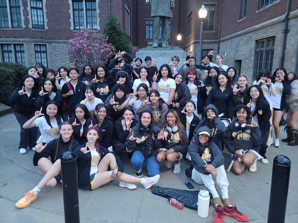 ABENATIONNGUYEN's tweet photo. A little late on this post, but the Abes picked up their 3rd win of the season by defeating Spanaway Lake by a score of 4-1. #Abestennis https://t.co/vKfjIfqN0R