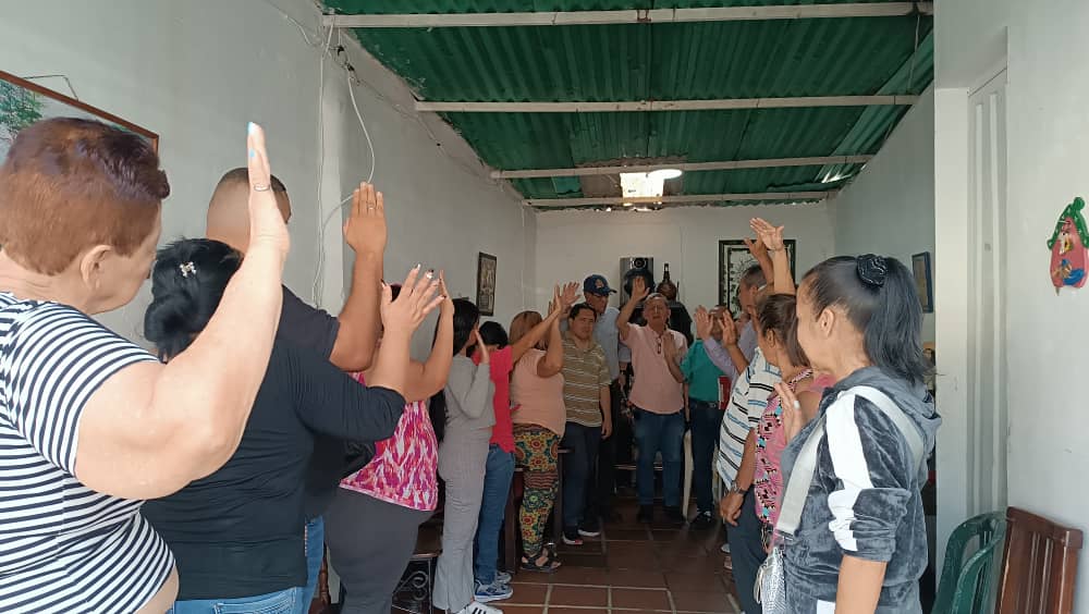 #ReporteUnidad | Hoy desde #SanCristobal se juramento el comandito del sector de Madre Juana que sera parte fundamental en la organización que se esta llevando en la región.

Seguimos unidos para cambiar Vzla

#UnidosParaCambiarVzla #TachiraConVzla #Unidad #MCM