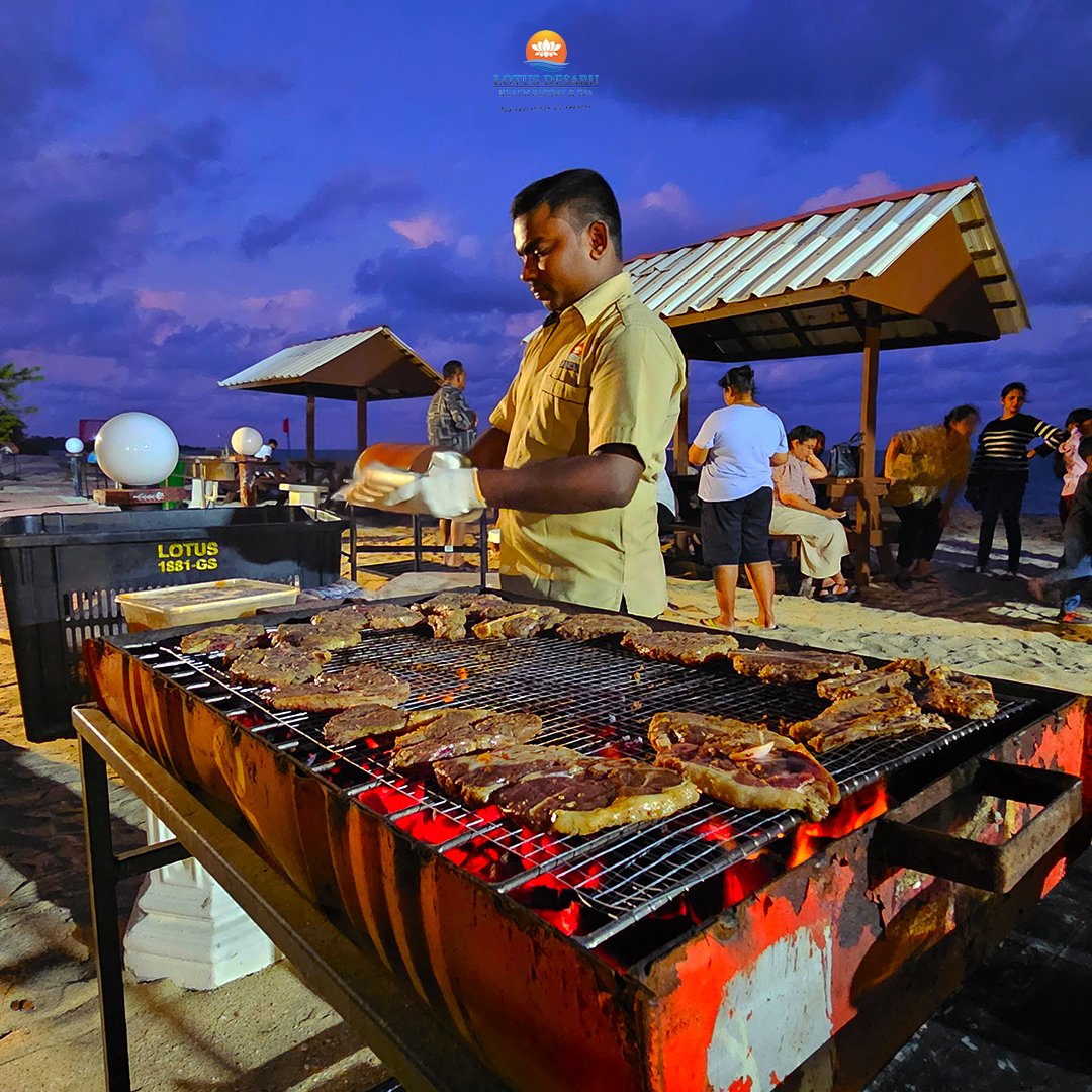 lotus_desaru's tweet photo. Looking for the perfect getaway? Look no further!
Book our D.I.Y BBQ package and enjoy the magic of Lotus Desaru Beach Resort &amp; Spa  for an unforgettable night under the stars ✨
#LotusDesaruBeachResort #DIYBBQ https://t.co/Vc2WFYBTna