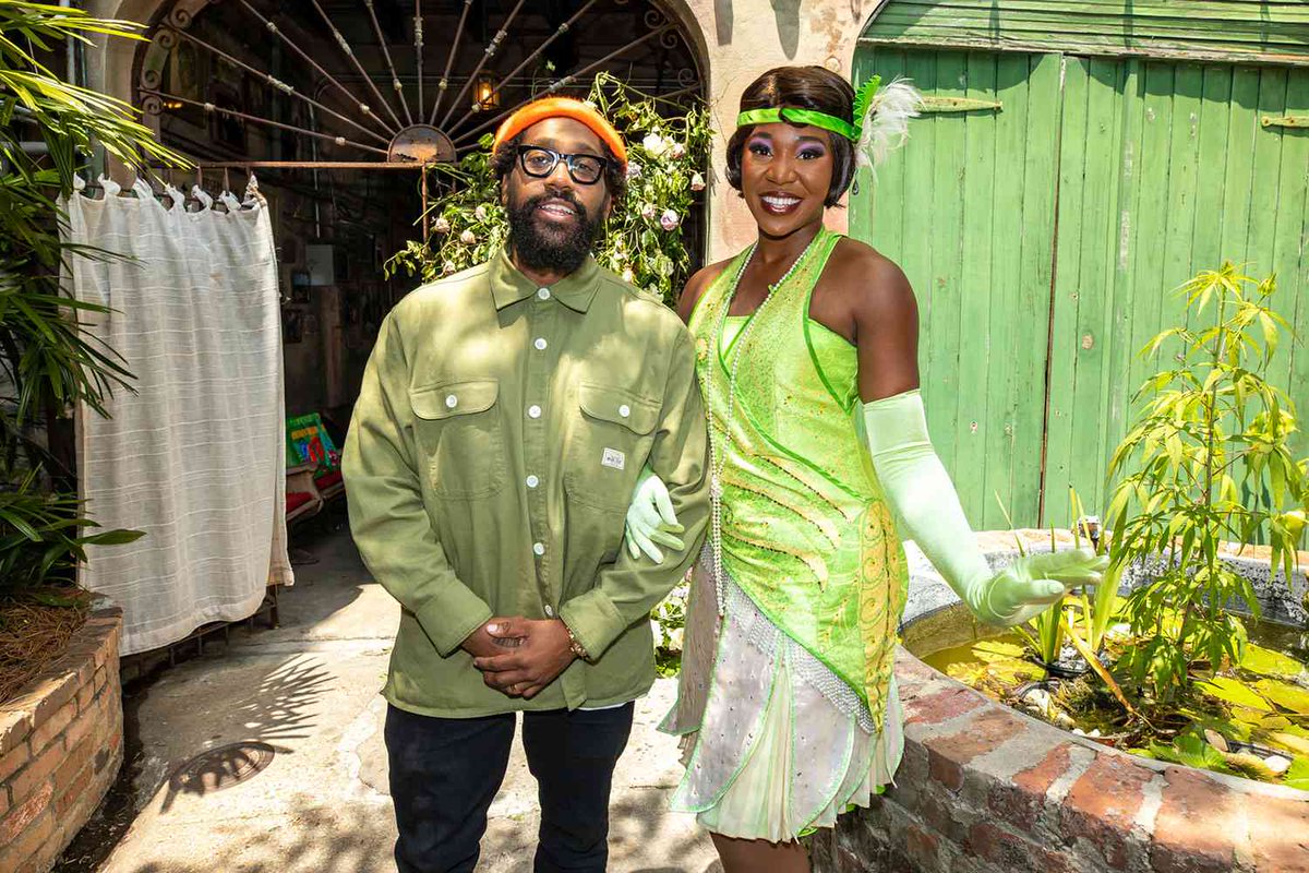 NEWS: In an interview by @LouMongello with lead Tiana’s Bayou Adventure Imagineers Ted Robledo and Charita Carter, it was officially confirmed that PJ Morton’s original song for the attraction will be featured in the Mardi Gras party finale scene. Link: youtu.be/K3cgwmHPZtQ?si…