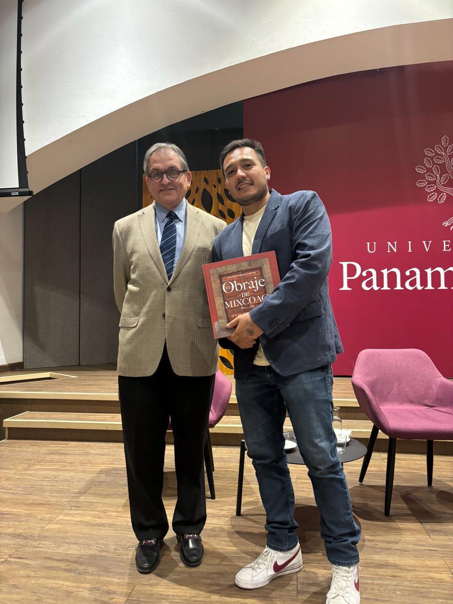 monc89's tweet photo. Soy afortunada de vivir momentos históricos de @UPMexico. Hoy se presentó la reedición del libro #ObrajedeMixcoac SVIII con grandes personajes que han hilado el pasado, presente y futuro de la universidad. ¡Todos #alumniUP! Sin duda fue un evento muy inspirador. https://t.co/WNJxPxZo4E