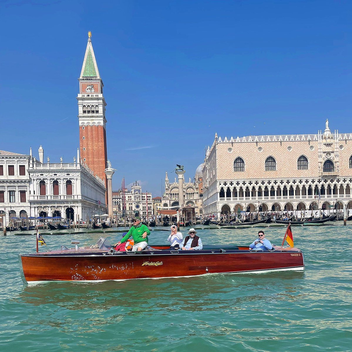 Enjoying a day out on our newest boat 'Tender to Talitha G,' a beautiful Hacker-Craft. 
#Hackercraft #boat #Venice #Venedig  #Venise #Venezia #classicboatsvenice #travel #luxury