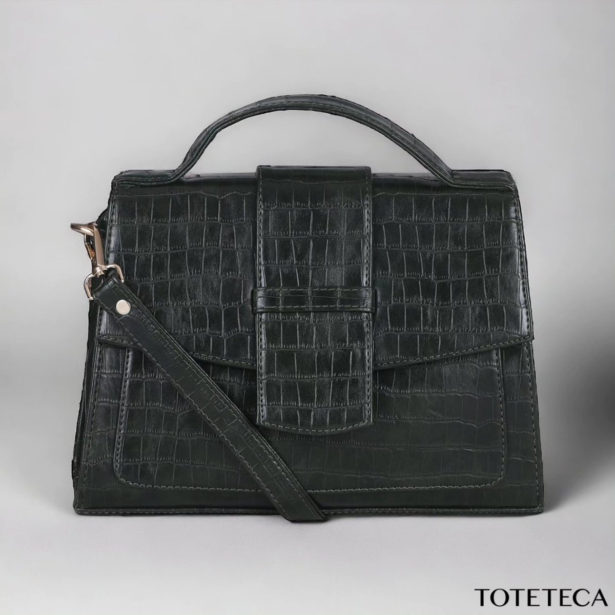 TotetecaBagWork's tweet image. Explore the versatility of green with Toteteca's Professional Shoulder Bag (₹1,299) &amp;amp; Formal Sling Bag (₹949)! Perfect for any occasion, from retro to smart casual. 🎒💚 #TotetecaCollection #GreenWithStyle #FashionVersatility