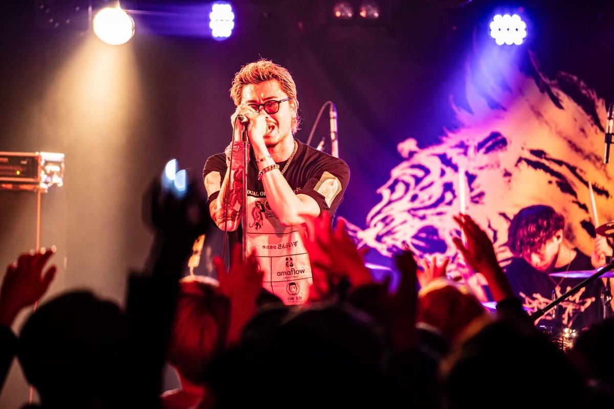 HULOVERofficial's tweet photo. 🎸Support Member🥁

＠energy_hayato 
@micky_HULOVER 
@_bass_itoshi 
@kuro0000001 https://t.co/9VHyGbkb9e