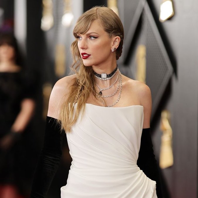 PopBase's tweet photo. Calvin Harris’ wife, Vick Hope, reveals she listens to Taylor Swift when he isn’t around:

“As soon as my husband goes away, I listen to Taylor Swift. That’s just when I get my little fill — just a little fill, just a couple of songs, get it out of my system and then it’s done.” https://t.co/P29VmTnXzk