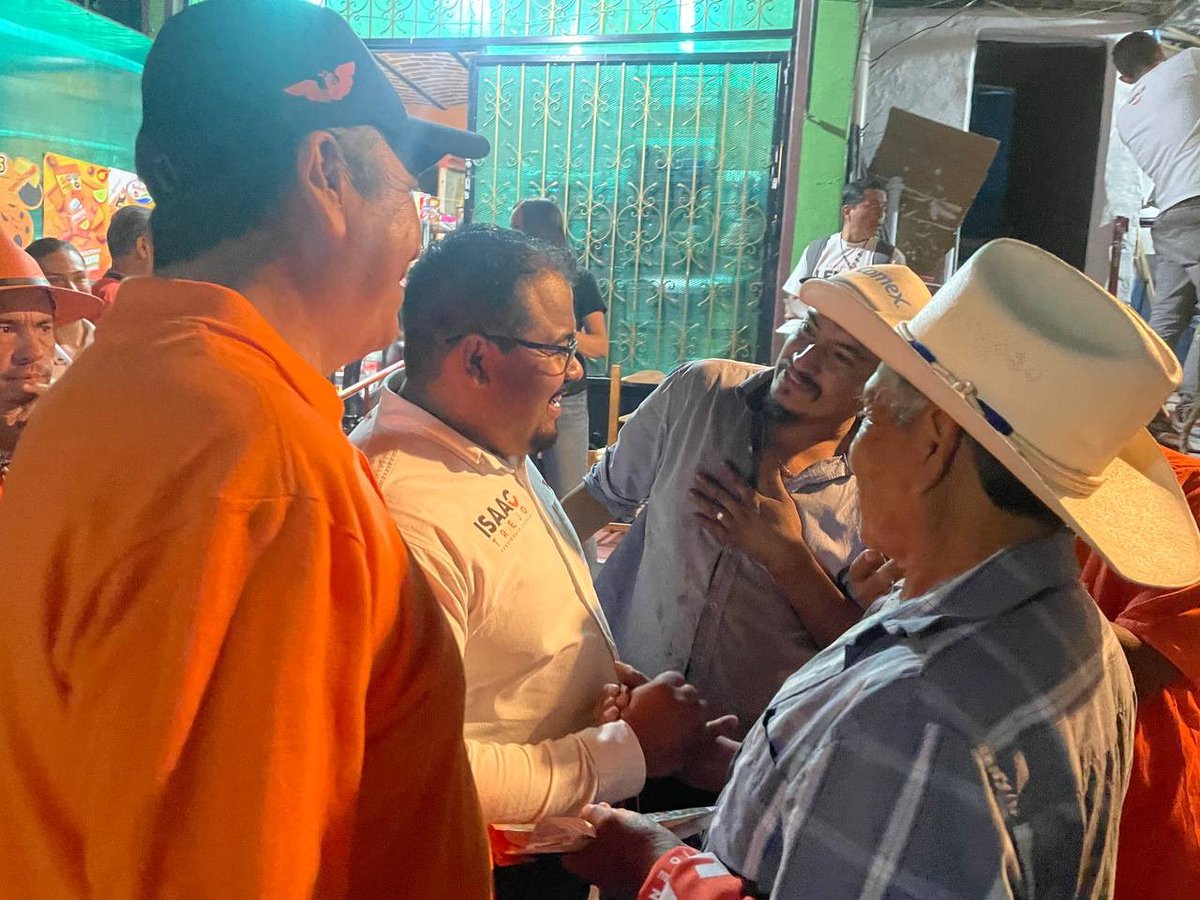 IsaacTrejo24's tweet photo. #Ajijic ¡Yo sí te voy a cumplir! ✅ Juntos vamos a decirles #AdiosALosDeSiempre 🧡🍊 https://t.co/lmI12CV6OP