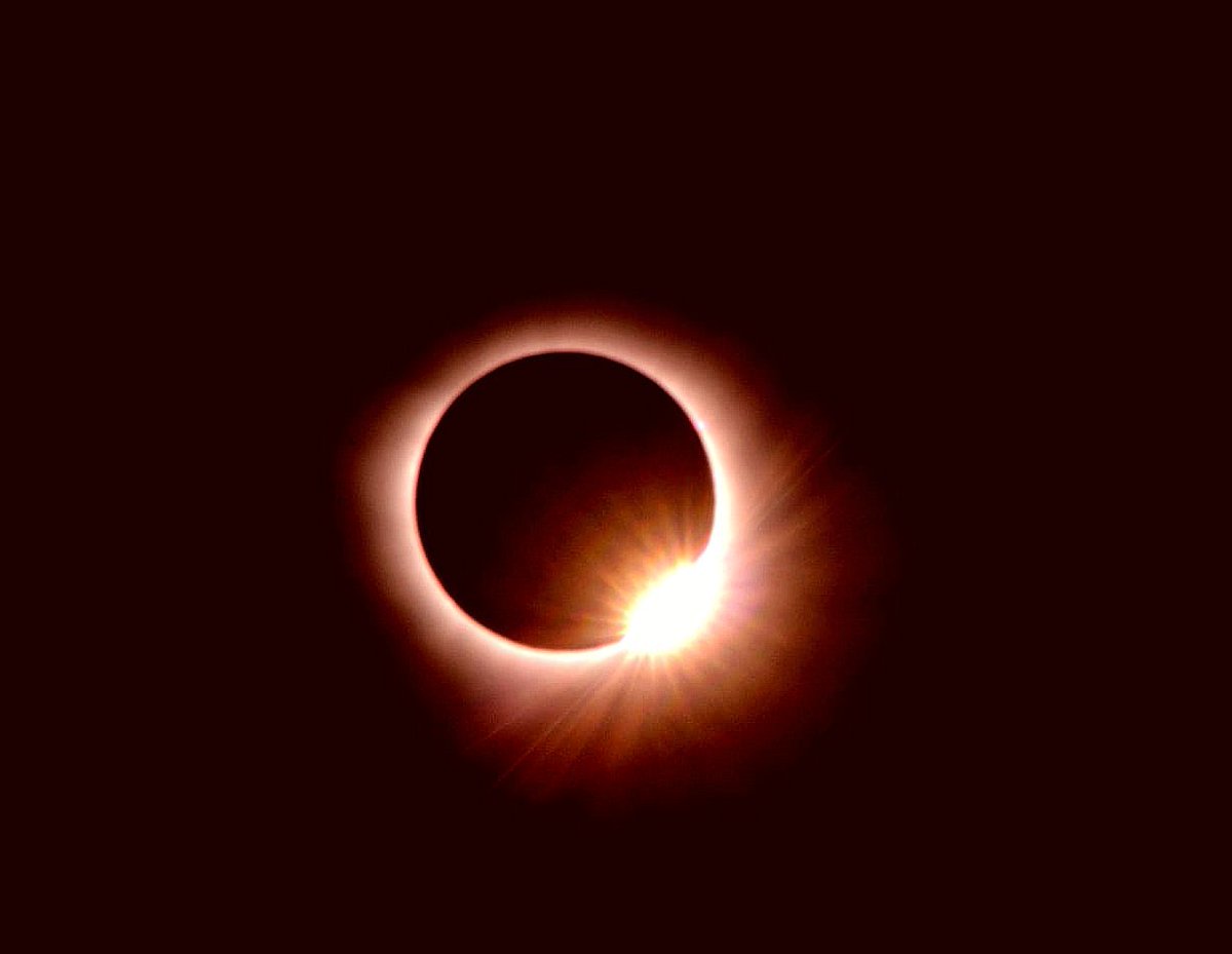 Así el Eclipse en Durango, Dgo. Fotos Eliezer Name Zapata /Fotoperiodismo. #Eclipse2024 #EclipseSolar2024 #Eclipse #DurangoMex #turismodeaventura
