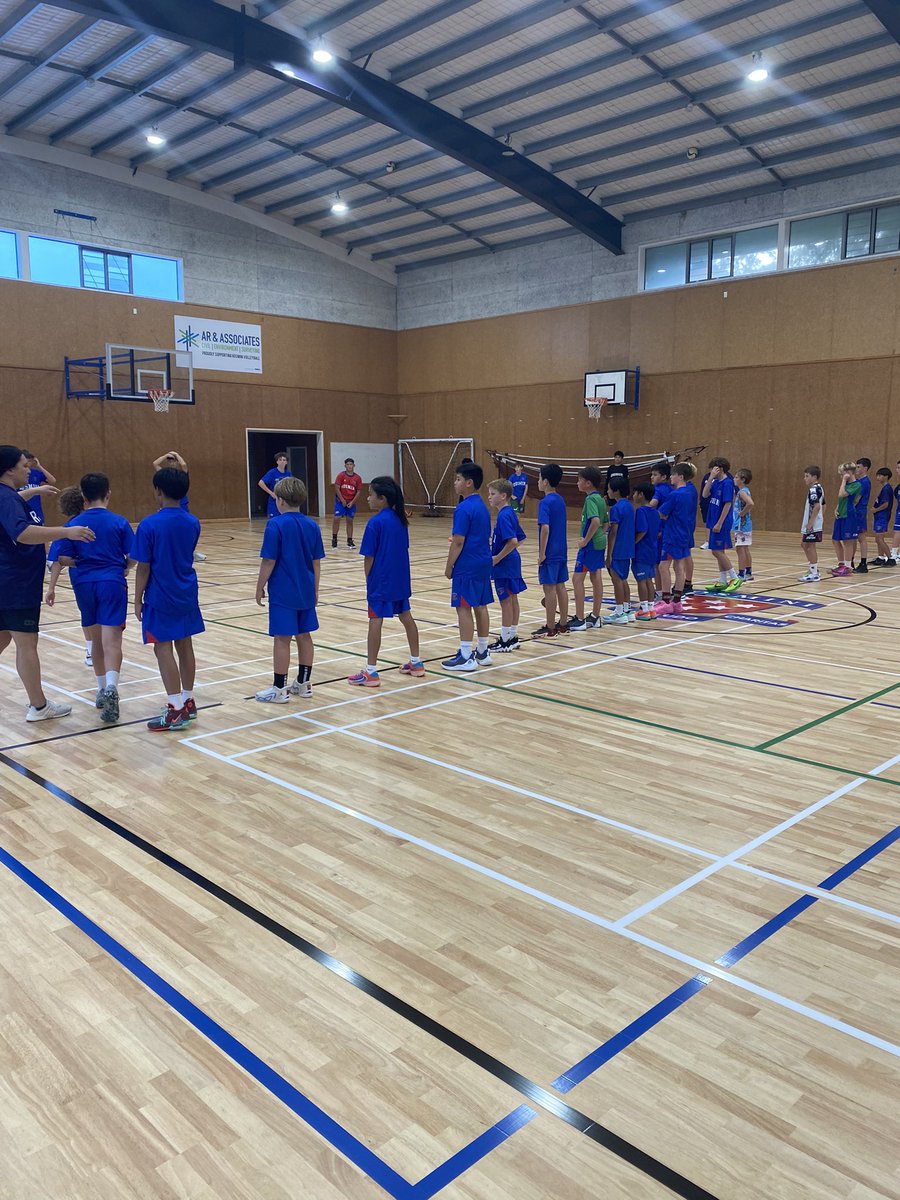 Rosmini Basketball tweet media