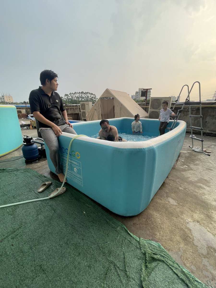 caroline179949's tweet photo. Crafted with state-of-the-art materials and technology, #IPOOLGO #inflatableswimmingpool ensures safety, durability, and easy installation. Its high-end above ground design adapts to various ground environments, requiring no foundation laying, making setup a breeze… https://t.co/CK66U093ID