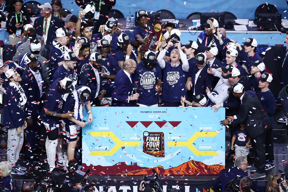 Hoophall's tweet image. Congratulations to @UConnMBB on winning the 2024 National Championship. 🏆 

📸: NCAA Photos 

#MFinalFour | #NationalChampionship | #MixForSix