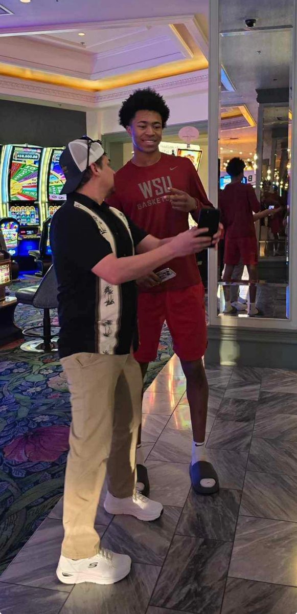 Me showing Jaylen Wells his #OneShiningMoment clip