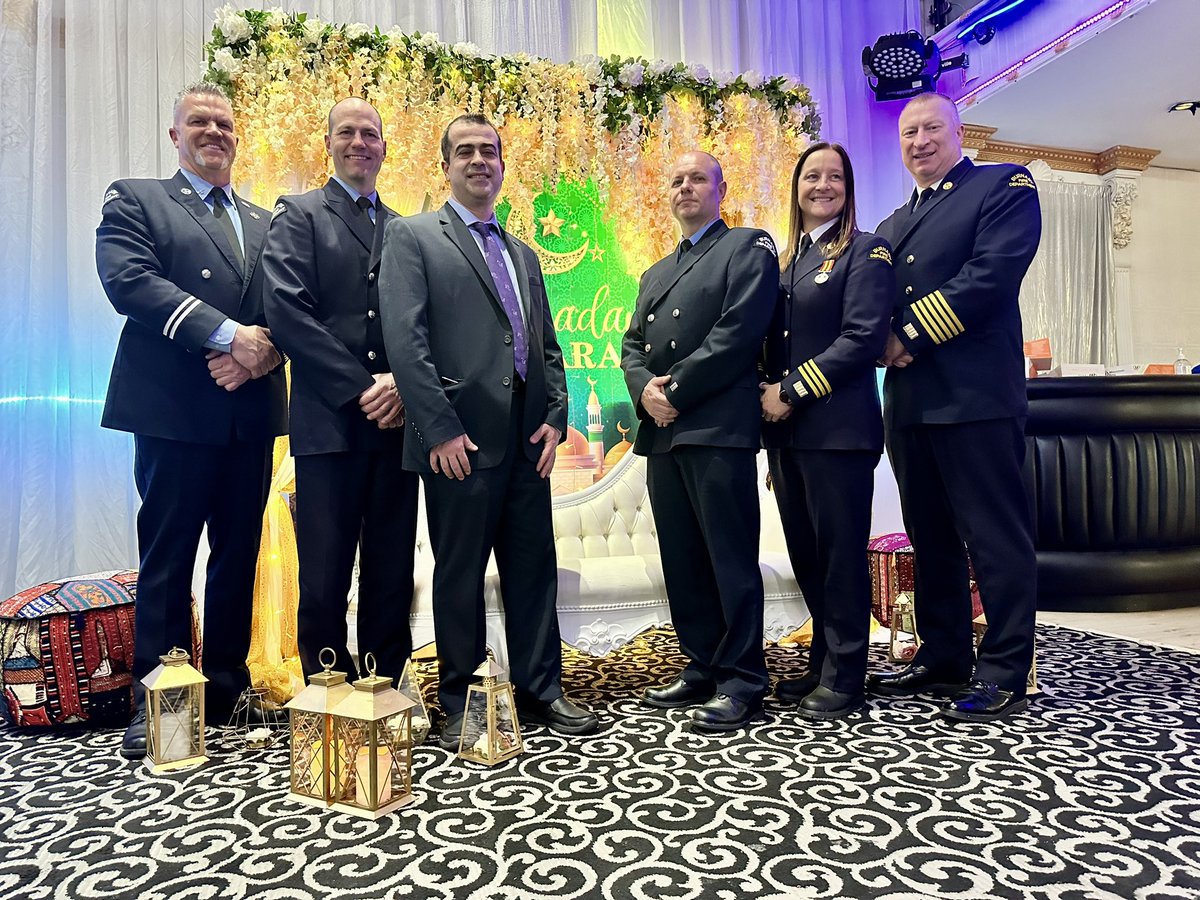 Local 323 Executive and Burnaby Fire Chiefs celebrating Ramadan Mubarak at the Centre Canada this evening @IAFF323 @BurnabyFireDept @CityofBurnaby @centrecanada_ #burnaby #centrecanada