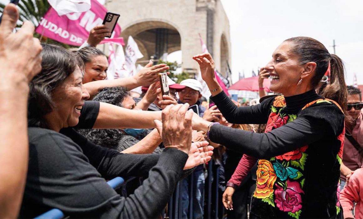 #OrgulloMexicano 
🇲🇽¡¡¡VIVA MÉXICO !!!🇲🇽
 ¡¡¡ VIVA LA 4T !!! 
¡¡¡ VIVA CLAUDIA SHEIMBAUM, PRÓXIMA PRESIDENTA !!!