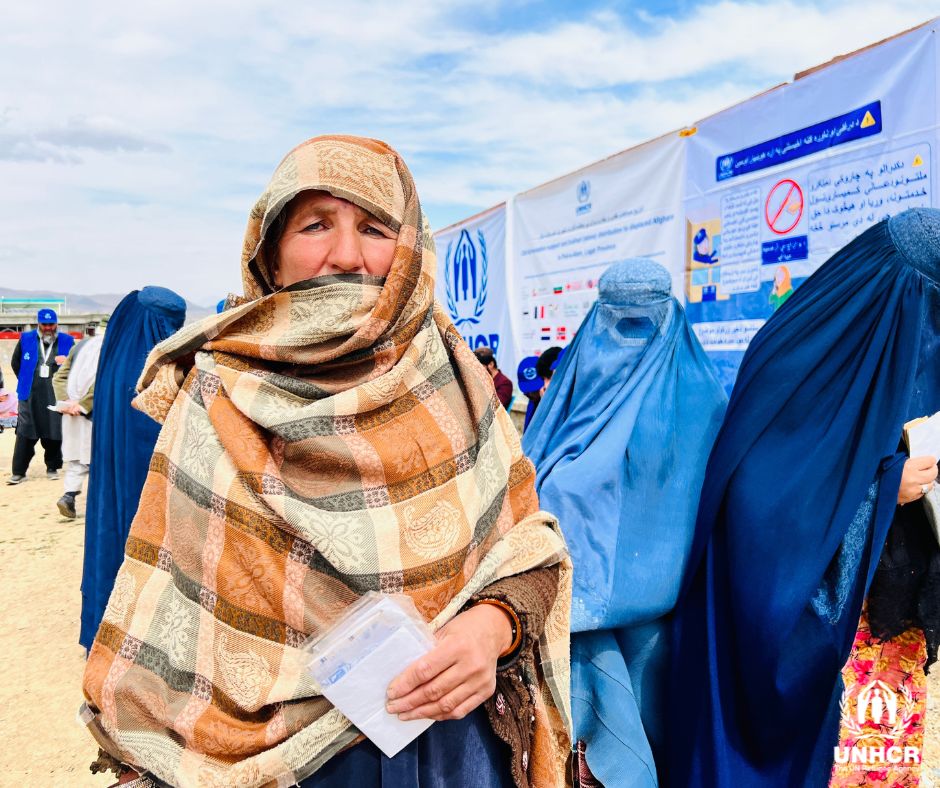 “We very much needed this assistance; we will buy food items with this,” said Shafiqa, a refugee returnee living in Pul-e Alam, Logar. With #AHF support, UNHCR provided seasonal cash assistance to over 2k vulnerable families in Logar & Maidan Wardak provinces.