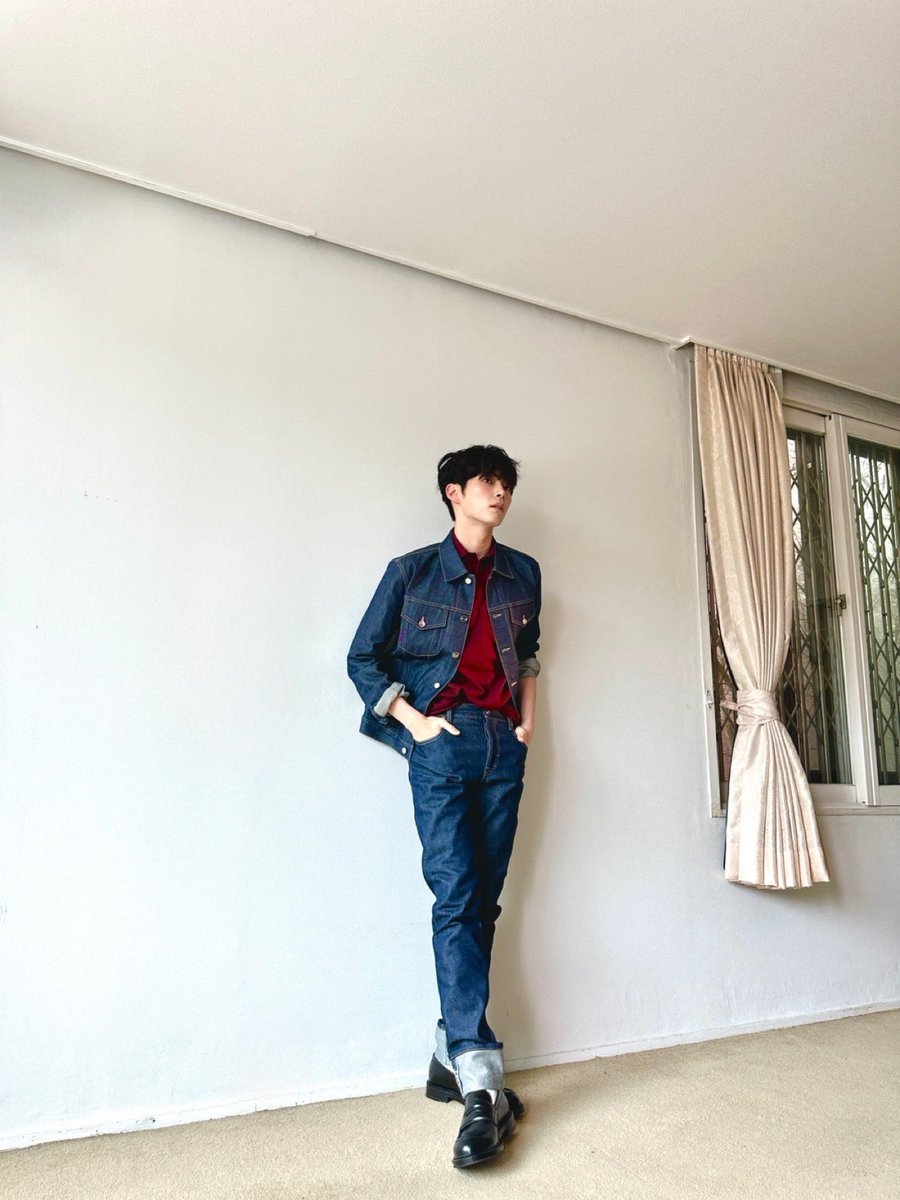 ZB1_official's tweet photo. _💌

제로즈~🌹
더 궁금해했던 ARENAKOREA 화보
사진 가져왔어요 :)
화요일도 힘내자아💌

#SUNGHANBIN #성한빈
#ZEROBASEONE #ZB1 #제로베이스원 https://t.co/AbxNQHwJL1