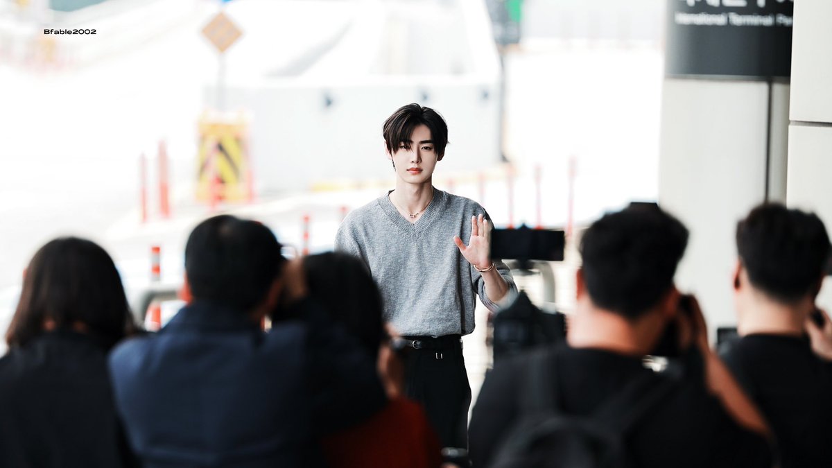 hourly_sh's tweet photo. sunghoon, the main character https://t.co/zA5OEI6jia