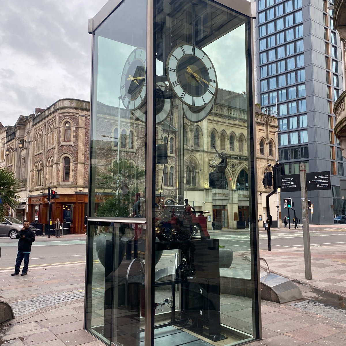 The iconic Potts of Leeds #Clock, originally gracing the Bute Docks Building (known as “The Pierhead Clock”) and now at home on #StMary’sStreet, has been refurbished by our team at #SmithofDerby and reinstalled last month by members of our team: Dean, Martin and Duncan.