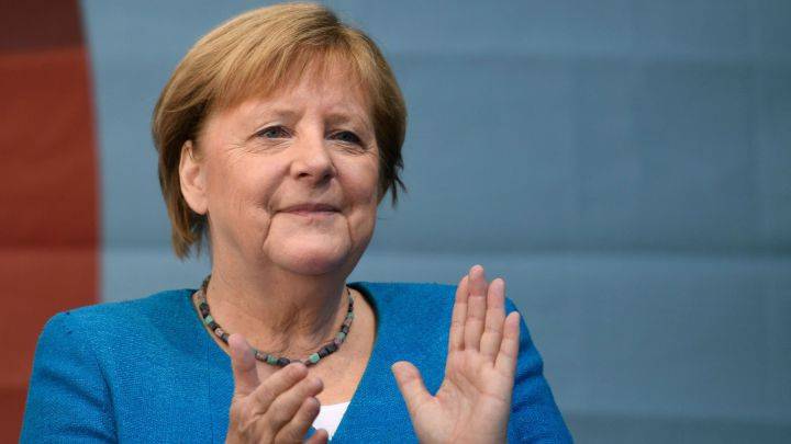 'La fuerza está en la calma'.
Angela Merkel
#Fuedicho