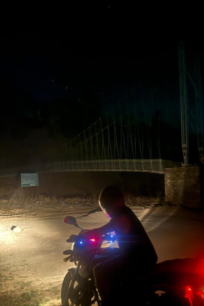 Mr_MJK1's tweet photo. This is the picture taken at 12:30 am 
It was random picture , 2 guys roaming around the masina bridge of ghorahi dang , nepal
Did you notice something here ??? Its scary 👻  18+ only ..
we notice this day after while sending picture to each other on social media https://t.co/nzinRjN6Rs