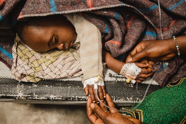 #コレラ は2021年以降、世界的に急増しています。予防可能で、手ごろな価格の治療法がありながらも、子どもの命を奪い続けています。 ユニセフは、コレラの集団感染を未然に防ぐために不可欠な「診断キット」120万回分を、リスクの高い14カ国に提供することを発表しました。 unicef.or.jp/news/2024/0049…