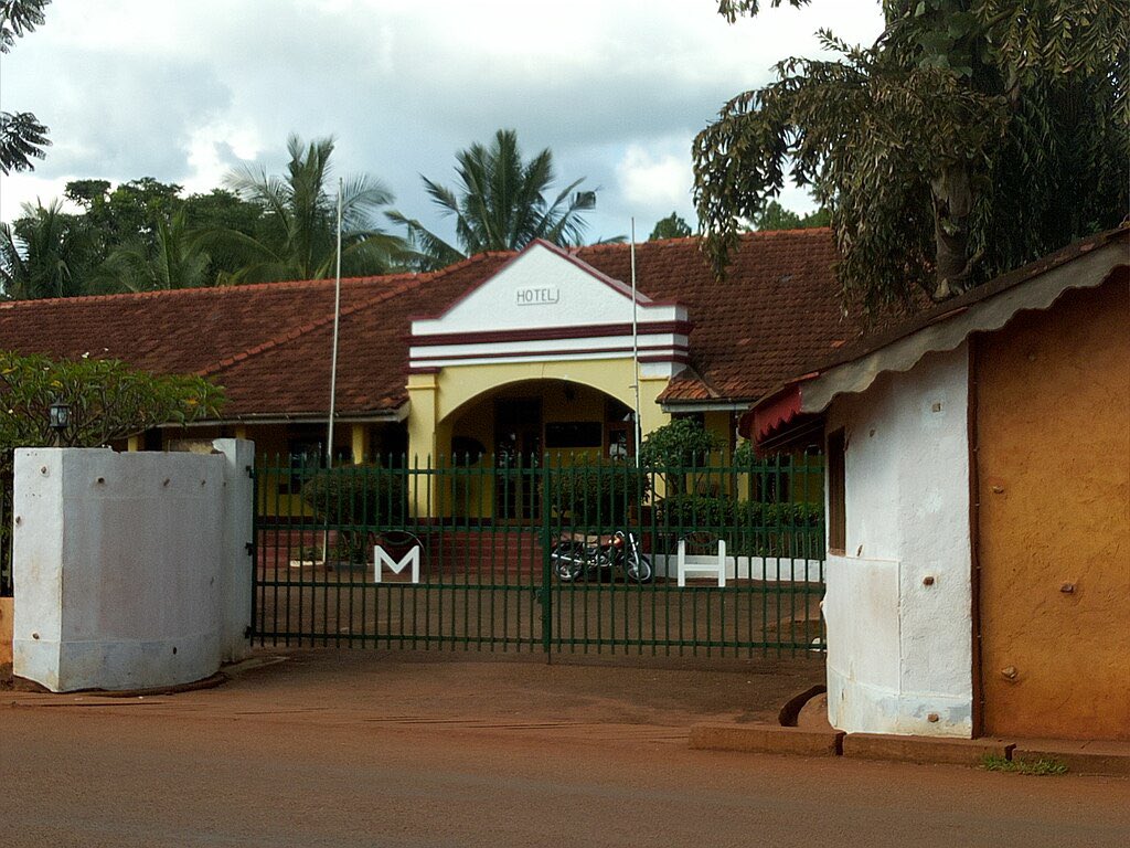 Meet Uganda’s oldest Hotel! Masindi Hotel was built in 1923 by the now defunct East Africa Railways and Harbours Company It is Uganda’s oldest hotel 📸courtesy #ExploreUganda