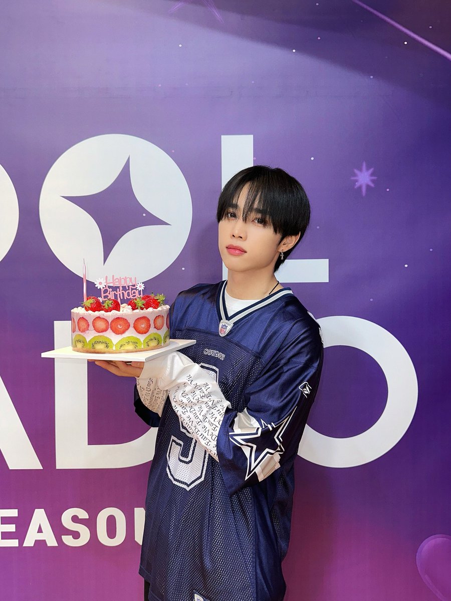 ⠀⠀⠀
hiro.⠀
berhubung bulan ini penulis, davka dan fcnya sunwoo ulang tahun. maka, aku mau ngasih sedikit hadiah buat kamu yang lihat ini TAPI syaratnya khusus OCRP only. cukup REPOST aja dan diundi akhir bulan ini. 😁
⠀⠀⠀