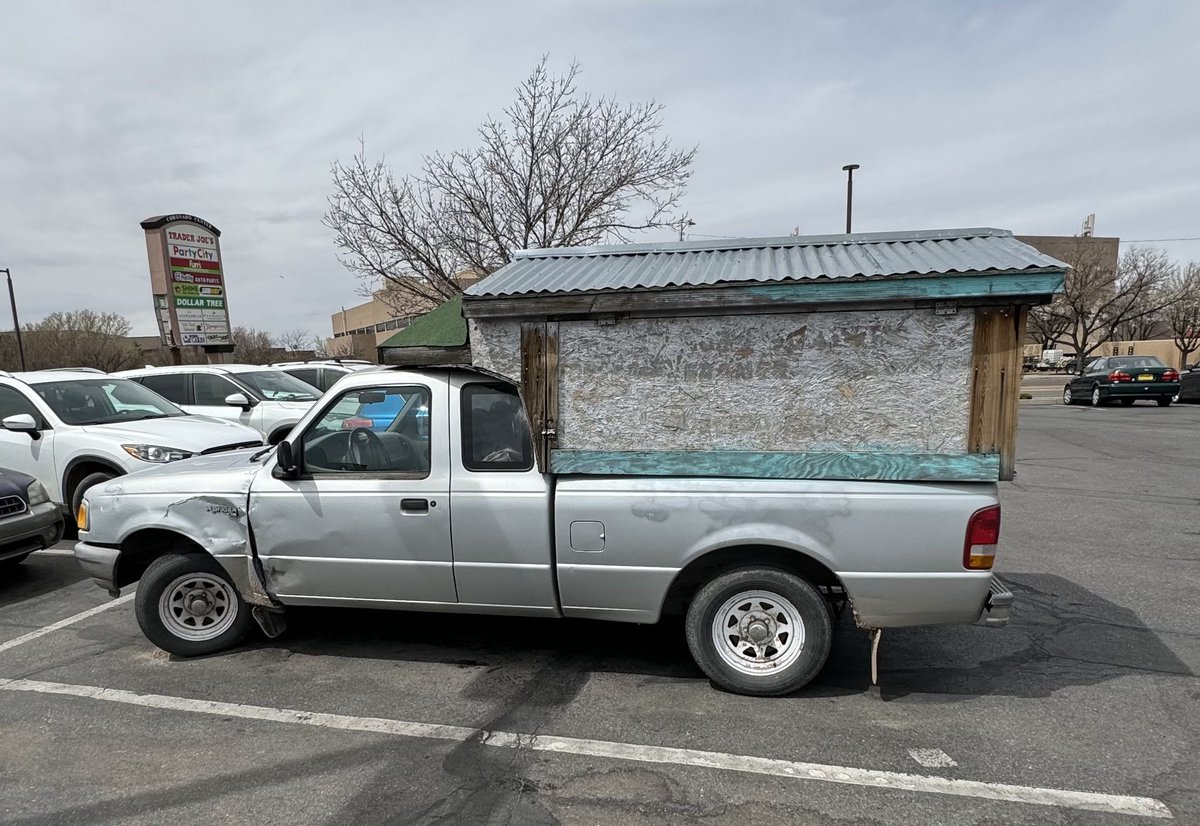 I love this truck whenever I see it💕