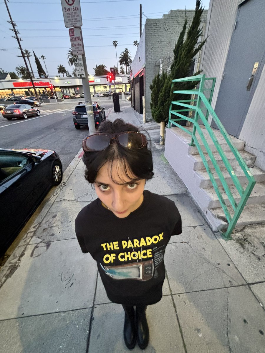 dafnarocks's tweet image. new merch alert shop.dafna.rocks